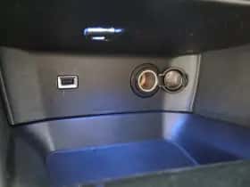 Peugeot 3008 (2022) thumbnail 25