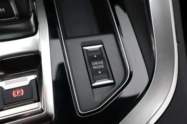 Peugeot 3008 (2022) thumbnail 26