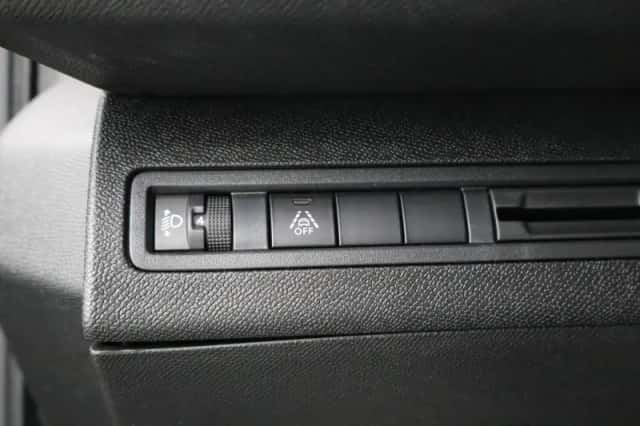 Peugeot 3008 (2022) thumbnail 27