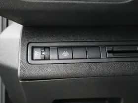 Peugeot 3008 (2022) thumbnail 27
