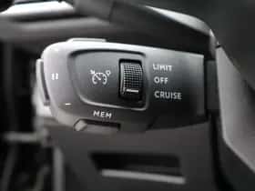 Peugeot 3008 (2022) thumbnail 43