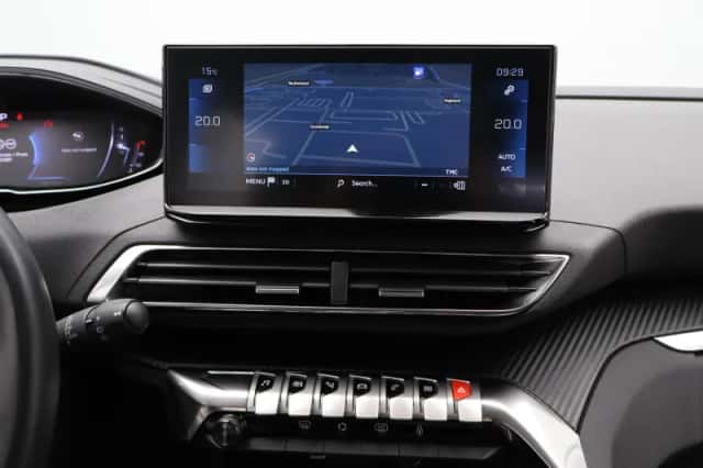 Peugeot 3008 (2022) thumbnail 7