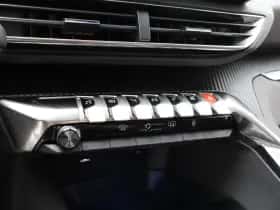 Peugeot 3008 (2021) thumbnail 23