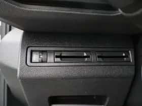 Peugeot 3008 (2021) thumbnail 24
