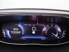 Peugeot 3008 (2021) thumbnail 4