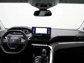 Peugeot 3008 (2021) thumbnail 32
