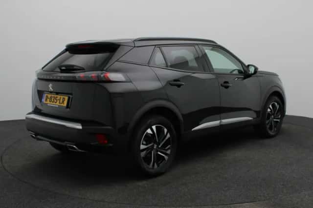 Peugeot 2008 (2022) thumbnail 2