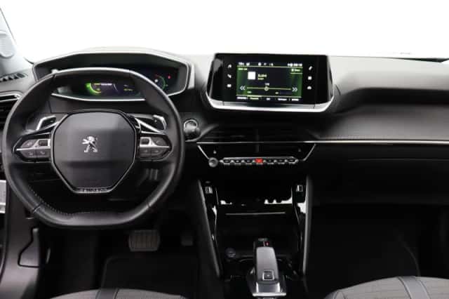 Peugeot 2008 (2022) thumbnail 3