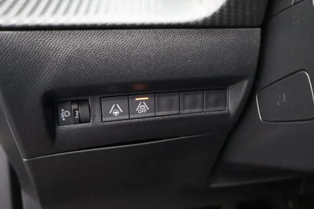 Peugeot 2008 (2022) thumbnail 31