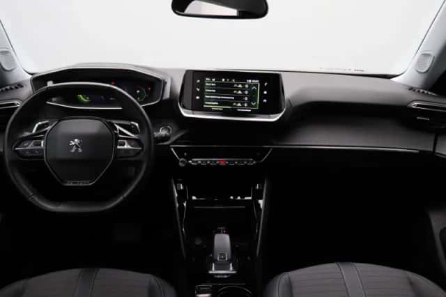 Peugeot 2008 (2022) thumbnail 38