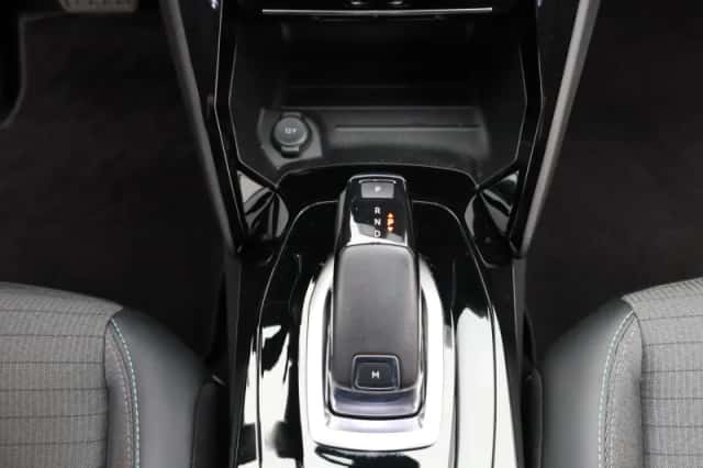 Peugeot 2008 (2022) thumbnail 8