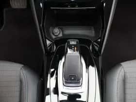 Peugeot 2008 (2022) thumbnail 8