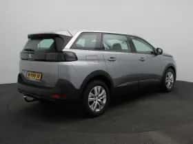 Peugeot 5008 (2021) thumbnail 2