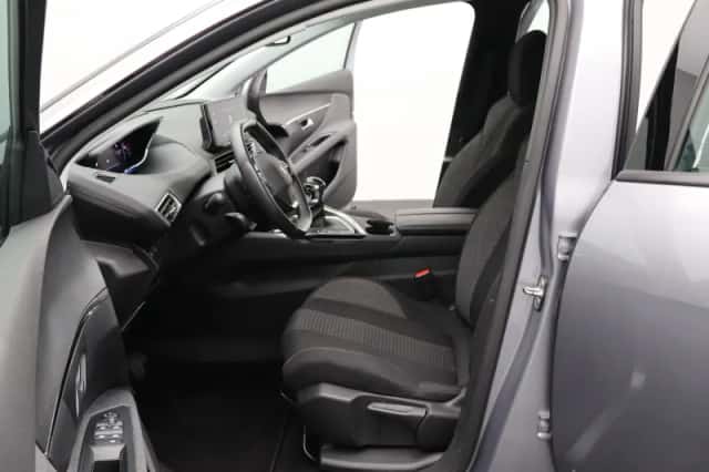 Peugeot 5008 (2021) thumbnail 11