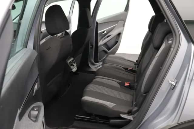 Peugeot 5008 (2021) thumbnail 12
