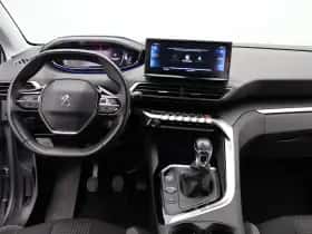Peugeot 5008 (2021) thumbnail 3