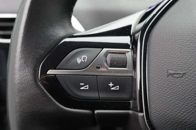 Peugeot 5008 (2021) thumbnail 26