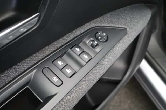 Peugeot 5008 (2021) thumbnail 30