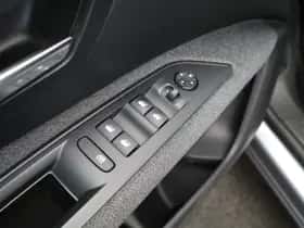 Peugeot 5008 (2021) thumbnail 30