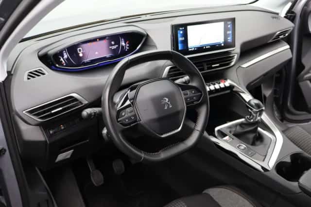 Peugeot 5008 (2021) thumbnail 31