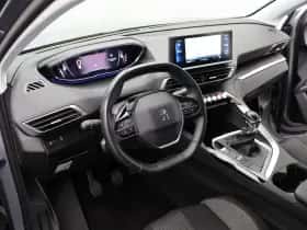 Peugeot 5008 (2021) thumbnail 31