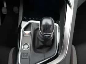 Peugeot 5008 (2021) thumbnail 8