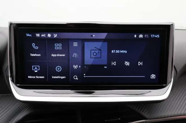 Peugeot 208 (2024) thumbnail 18