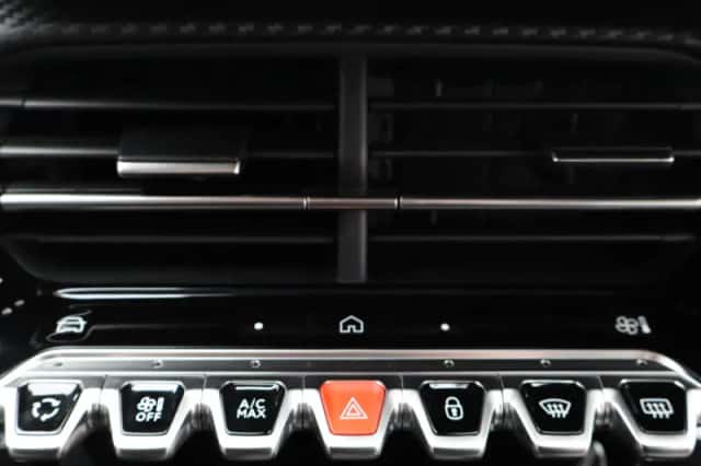 Peugeot 208 (2024) thumbnail 21