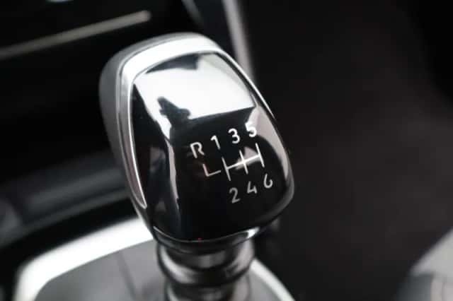 Peugeot 208 (2024) thumbnail 25