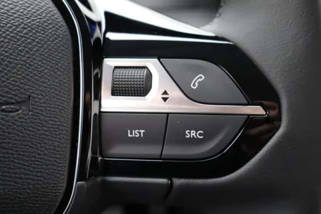 Peugeot 208 (2024) thumbnail 28