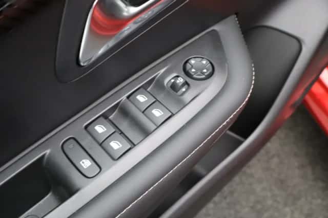 Peugeot 208 (2024) thumbnail 31