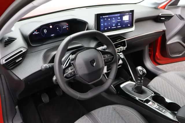 Peugeot 208 (2024) thumbnail 32
