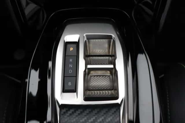 Peugeot e-2008 (2024) thumbnail 16