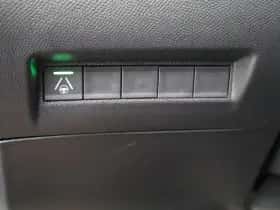 Peugeot e-2008 (2024) thumbnail 23