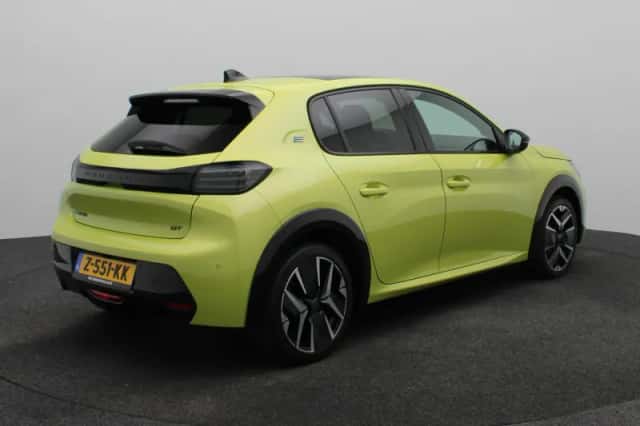 Peugeot e-208 (2024) thumbnail 2