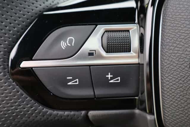 Peugeot e-208 (2024) thumbnail 25