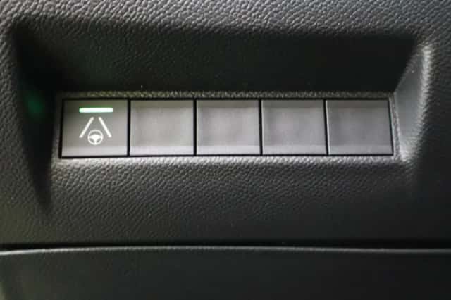 Peugeot e-208 (2024) thumbnail 27