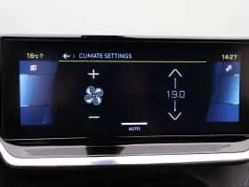 Peugeot e-2008 (2021) thumbnail 18
