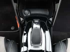 Peugeot e-2008 (2021) thumbnail 8