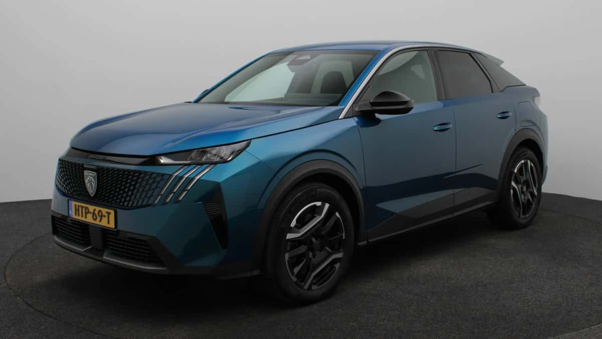 Peugeot e-3008 (2025) — foto 1