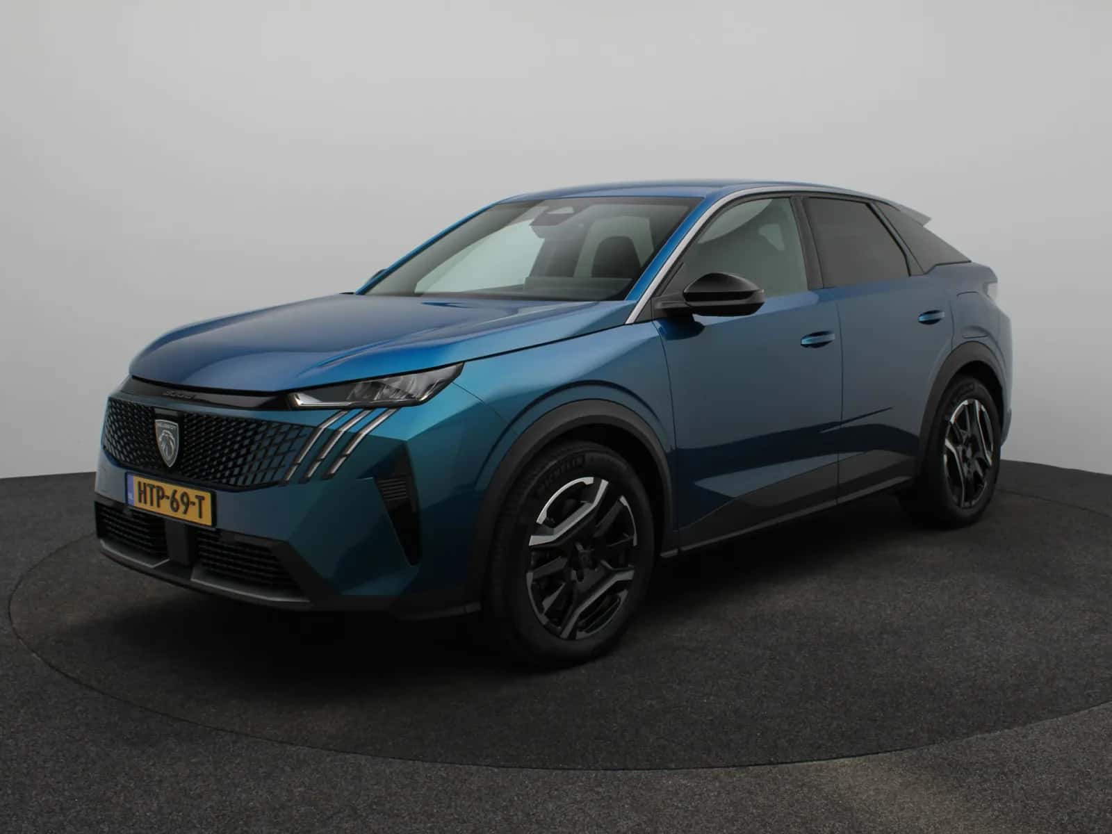 Peugeot e-3008 (2025) — foto 1
