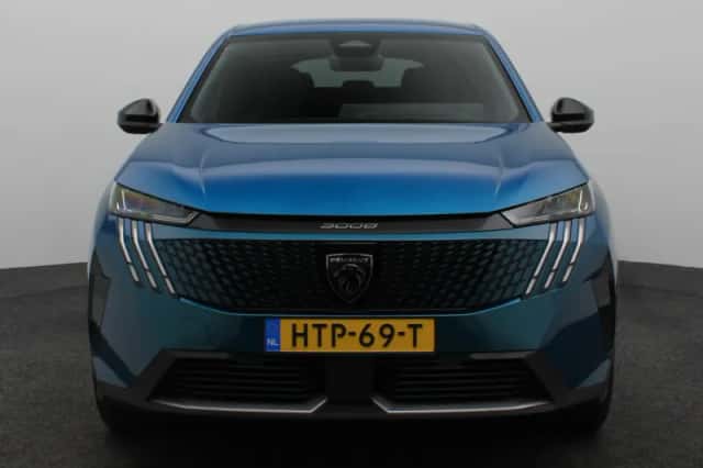 Peugeot e-3008 (2025) thumbnail 5
