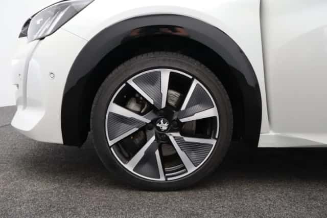Peugeot e-208 (2022) thumbnail 17
