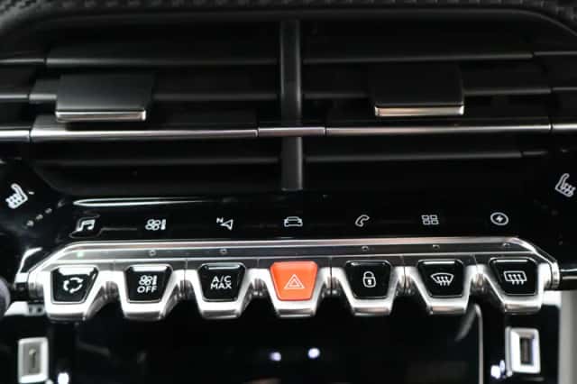 Peugeot e-208 (2022) thumbnail 22