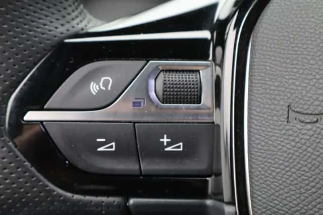 Peugeot e-208 (2022) thumbnail 29