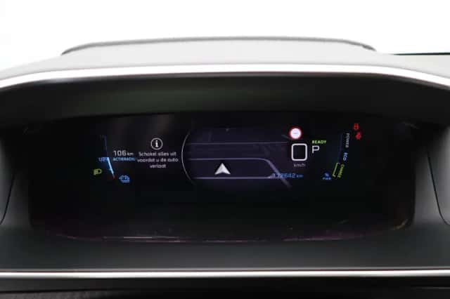 Peugeot e-208 (2022) thumbnail 4