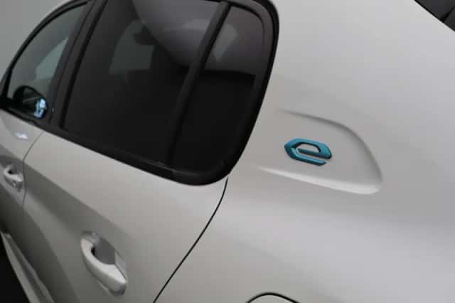 Peugeot e-208 (2022) thumbnail 44