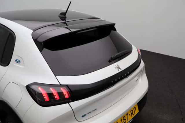Peugeot e-208 (2022) thumbnail 46