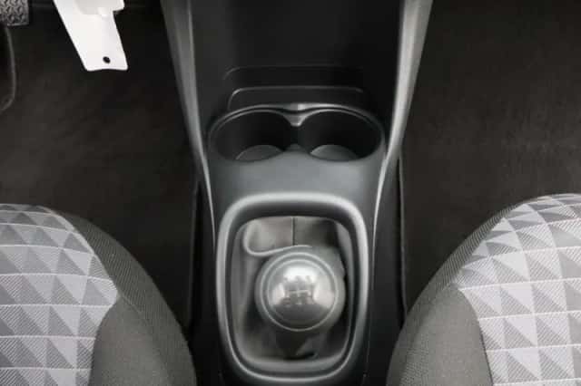 Peugeot 108 (2022) thumbnail 11