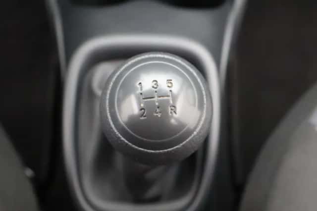 Peugeot 108 (2022) thumbnail 25
